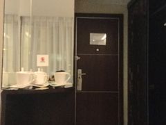 -昆明朗威酒店(昆明站火车站双桥夜市风情街店)