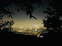 -鬼笑石后山停车场
