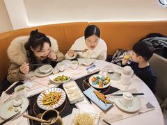 -黄记煌三汁焖锅(新佳丽江汉路店)