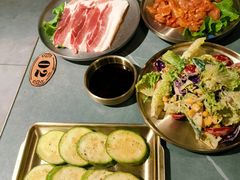 -围炉肉舍•炭烤活鳗•丹东海鲜烤肉(步行街店)