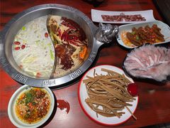 -袁老四重庆老火锅(桐梓坡店)