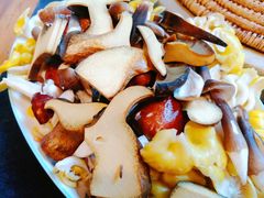 -抚仙湖生态石锅鱼野生菌(告庄店)