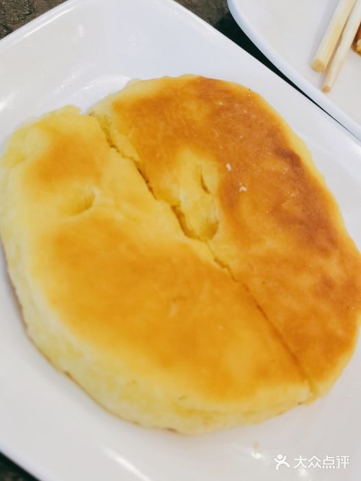 诺敏塔拉奶茶-布里亚特包子-手把肉(锦都会店)酸奶饼图片