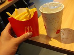 -麦当劳(中二横路店)