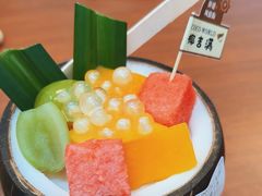 -椰吉满•鲜椰饮品(侨港黑金冠好店)