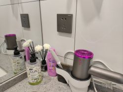 -靓芙泉专研痘痘肌