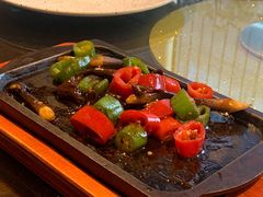岩烧黑鸡枞菌-若蘭慈·无国界素食料理(欢乐海岸店)