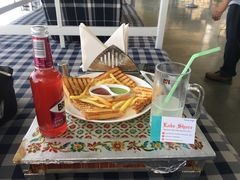 -Lake Shore Hotel & Restaurant