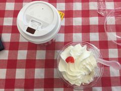 -红宝石·鲜奶小方·海派西点房(南丹店)