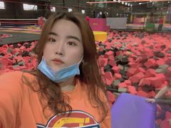 -嘿哟动霸CHUA·新潮玩运动娱乐中心·蹦床滑冰团建乐园