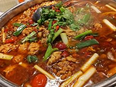 -牟记江湖重庆地标特色菜鱼蛋海鲜羊蝎子(巴南区黑金冠十多年好店)