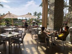 -亚龙湾希尔顿自助餐厅·海鲜·烧烤·沙滩BBQ·现场乐队