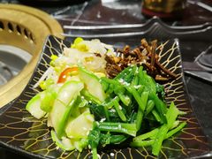 -山川小町·极番烧肉(新地假日广场店)