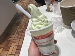 蜜瓜冰淇淋-冰岛茶餐厅(世茂店)