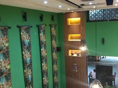 -香巴拉云南餐厅(华莱坞店)