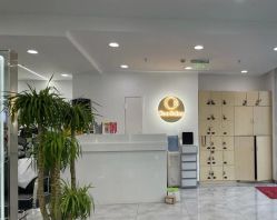 -Coo Hair salon