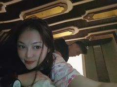 -浅深(世茂滨江精品店)
