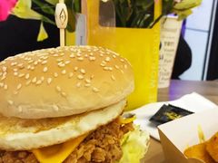 藤椒鸡腿堡-牛纽塔·牛人堡(群众路店)