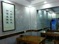 -满堂福素食馆(长阳路店)
