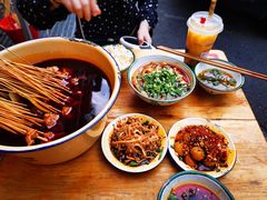 -拈签一笑黄牛肉辣卤串串