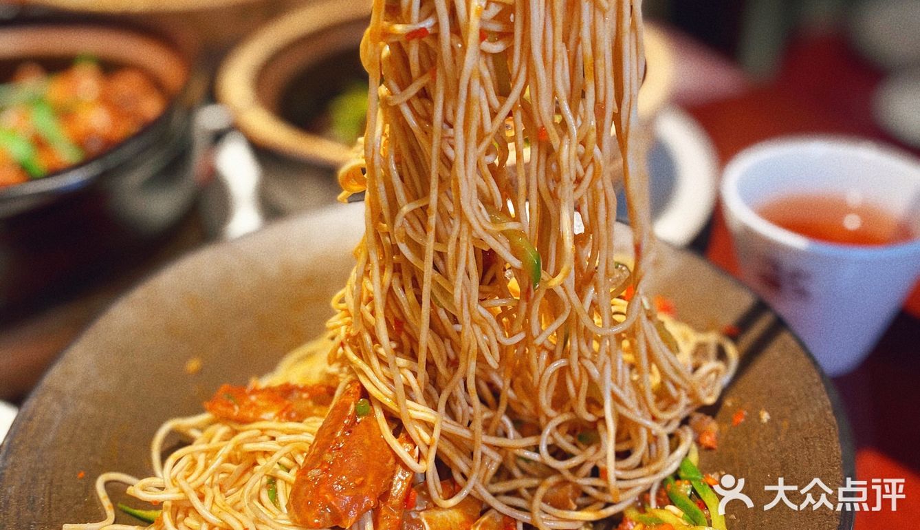 武汉探店🍲万物可啫江汉路宝藏餐厅「粤啫久」