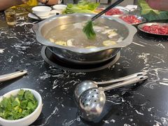 -牛一煲美食(江高店)