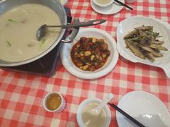 -巴陵全鱼席(湖南老字号汴河街店 )