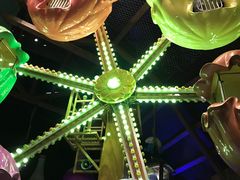 -蓝精灵乐园·世茂精灵之城主题乐园
