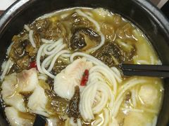 -灵芝妹子海鲜米线(瓦房店新玛特店)