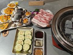 -围炉肉舍•炭烤活鳗•丹东海鲜烤肉(步行街店)