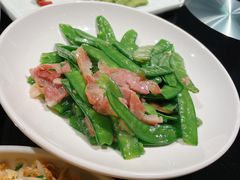 荷兰豆炒酱肉-小厨师·二十年沈家门小海鲜(百井坊巷店)