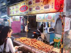 -六合夜市