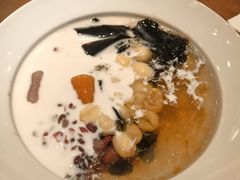 -RUXU入续糖水铺与包(卓悦中心店)