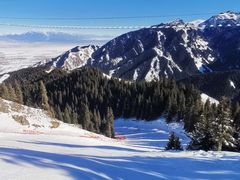 -丝绸之路山地度假区滑雪场