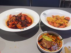 -龙巢盱眙龙虾·牛蛙·烧烤宵夜(八卦岭店)