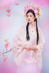 -三河市薇拉风情婚纱摄影店