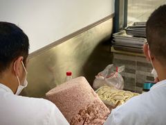 -黄阿姨锅贴大王(万航渡路店)