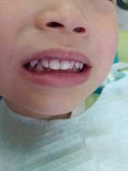 -唯儿诺儿童医院·儿科·眼科·口腔(海岸城店)