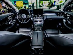 -杭州中升之星奔驰4S店(滨江店)