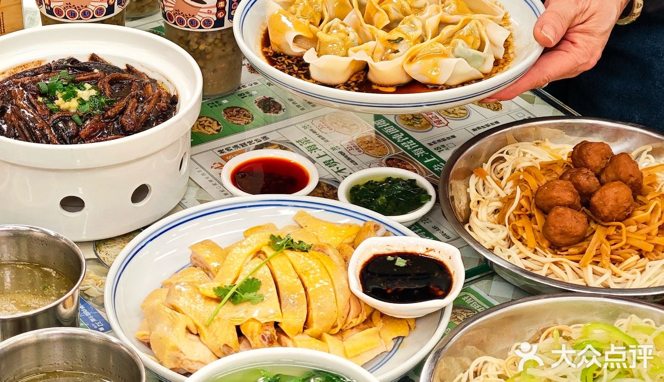 老板太懂上海人了，那么经典的菜这里都有！