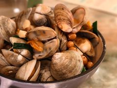 白酒煮蛤蜊-欢桃·融合餐酒馆 Eatery&Bistro