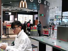 大堂-麦当劳(北京大兴机场二层国内到达(安检外)店)