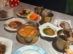 -雍容荟帝王蟹活龙虾展台自助(IFS黑金店)