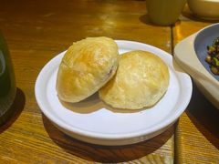 玫瑰鲜花饼-云海肴·汽锅鸡·云南代表菜(天津国金汇店)