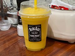 -Dang restaurant (patong phuket)