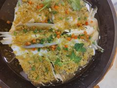 -阿瓦山寨·湘菜现炒·剁椒鱼头王(咸阳总店)