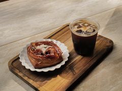 -VERIE BAKEHOUSE