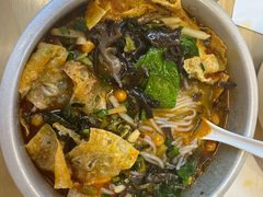 -丽丽三鲜螺蛳粉(田林路店)