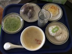 丰富的早餐-爱帝宫月子中心(罗湖别墅院)