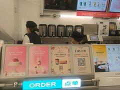 -沪上阿姨·臻选茶饮(上海环球港店)